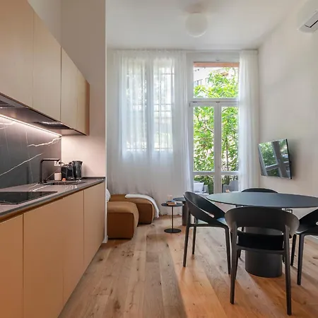 Bright 2br - 2ba - Garden - Ac -