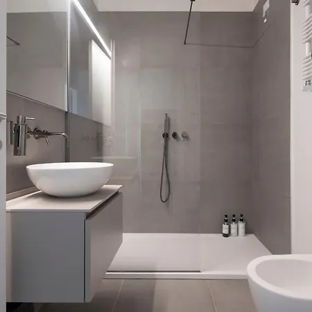 Appartamento Bright 2br - 2ba - Garden - Ac - Bologna