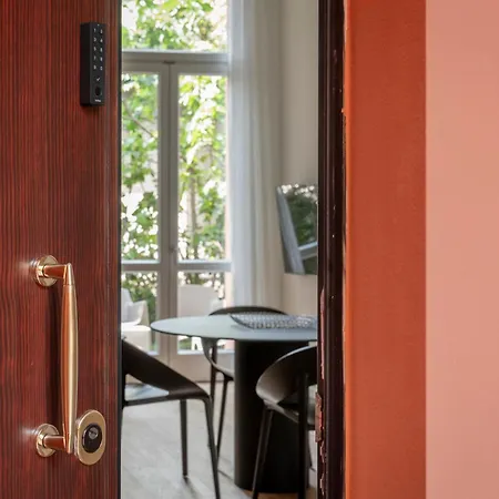 Bright 2br - 2ba - Garden - Ac -